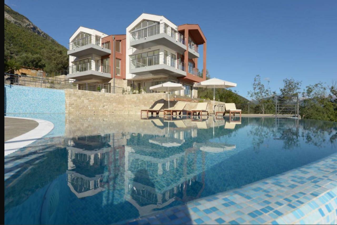 Apartments Acacia Hill Thenovici Exterior photo